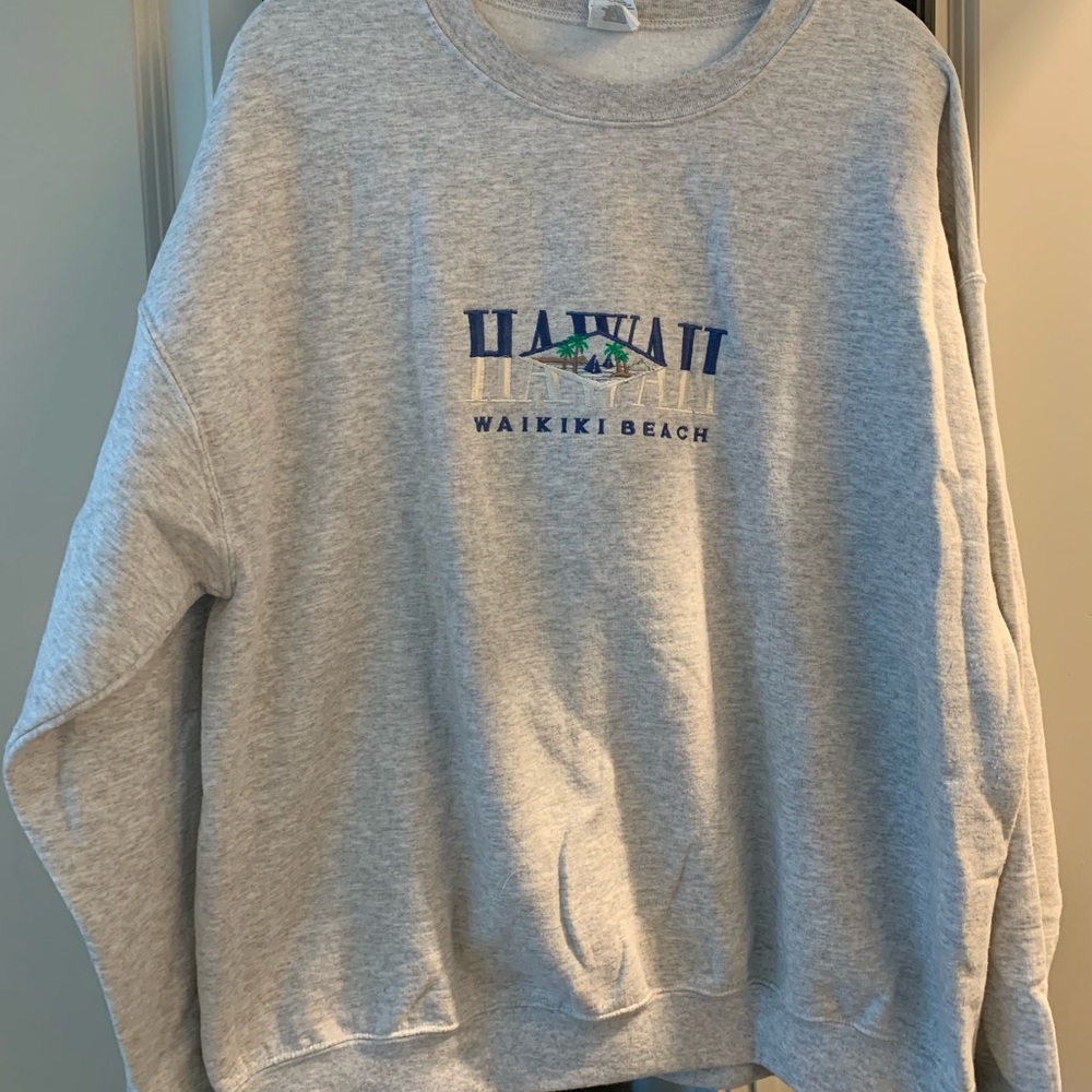 XL Waikiki Beach Hawaii sweatshirt